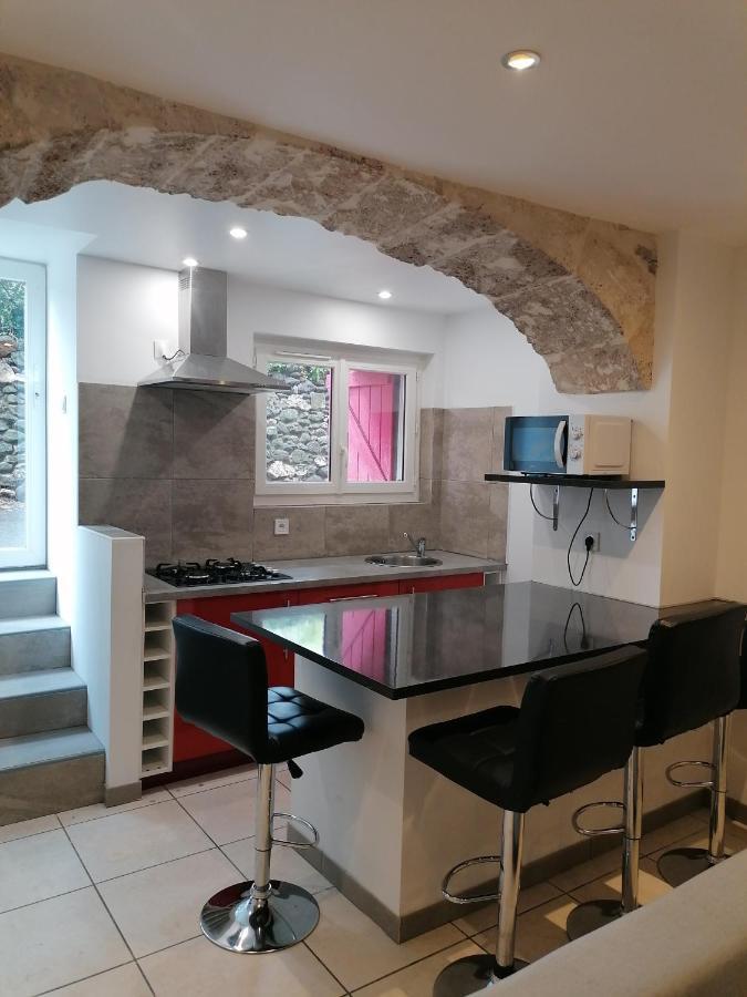 Appartement Paisible Entre Terre Et Mer Cabrieres  Luaran gambar