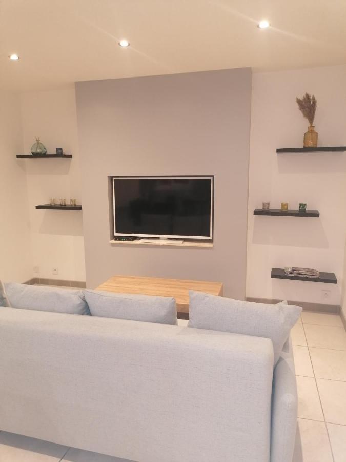 Appartement Paisible Entre Terre Et Mer Cabrieres  Luaran gambar