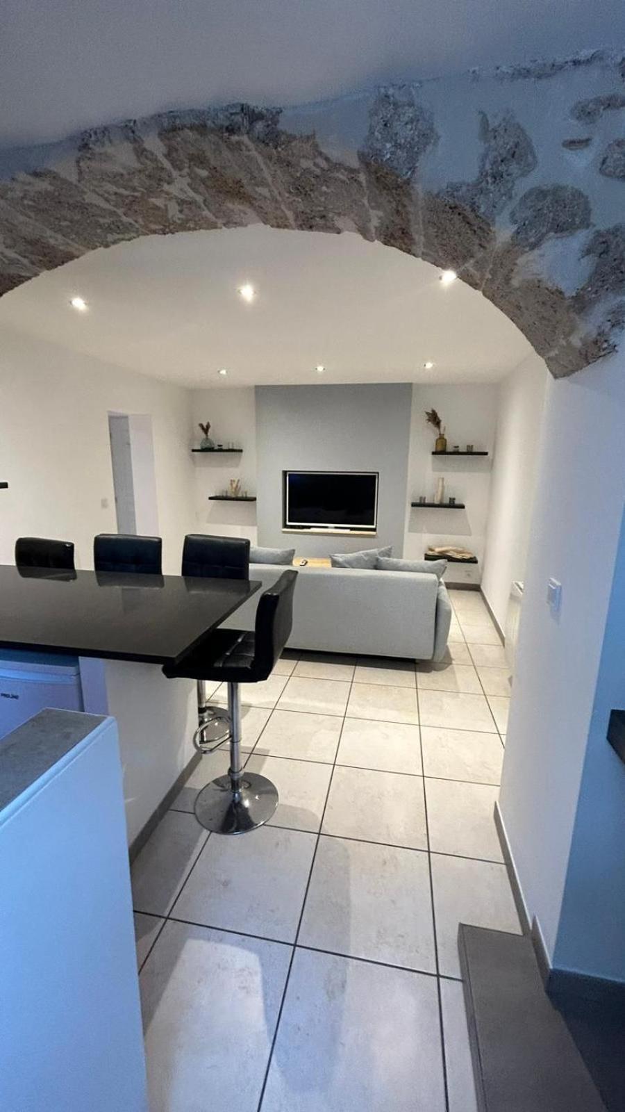 Appartement Paisible Entre Terre Et Mer Cabrieres  Luaran gambar